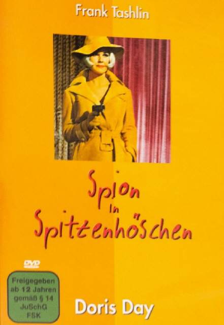 Spion in Spitzenhöschen